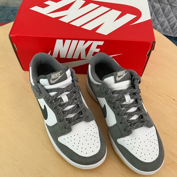 Nike Dunk Low Smoke Grey Gum 3M Swoosh new W box - Picture 4 of 6